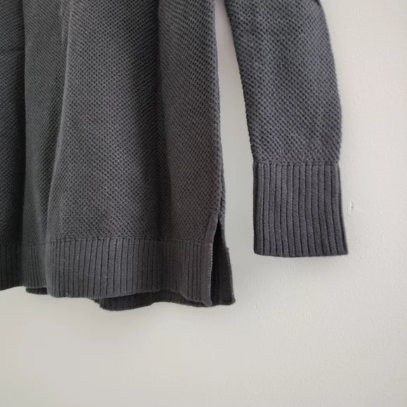 Gap Women's small black lightweight 100% cotton long sleeve sweater - Picture 2 of 6